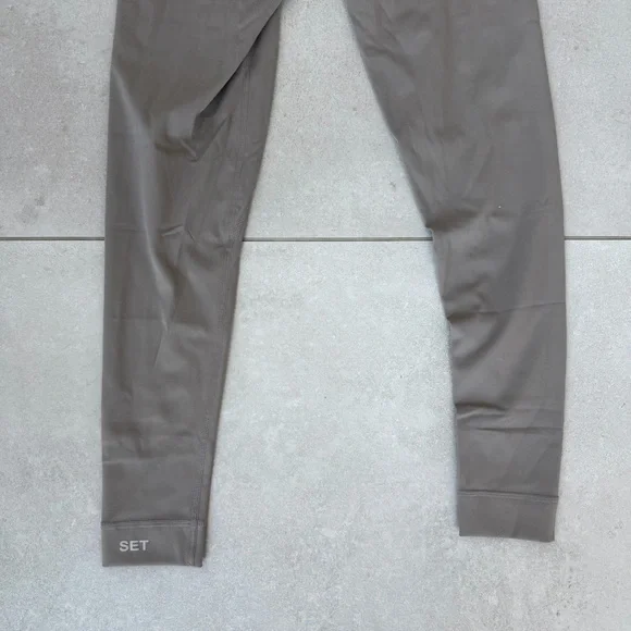 SET ACTIVE GREY LUX HIGH RISE LEGGINGS - Picture 5 of 7